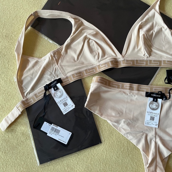 NWT - Versace - Greca Border Bra & Brief Set - Size 3 - Nude - Picture 5 of 5